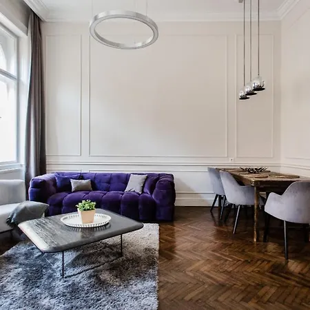 Opera With Free Parking, 2br2ba, Ac 아파트 부다페스트